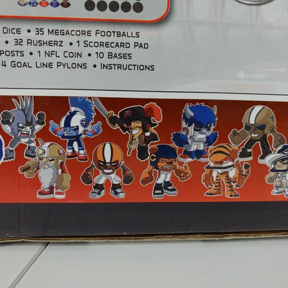 2015 NFL Rush Zone Board Game All 32 Football Teams New Open Box - Picture 4 of 10